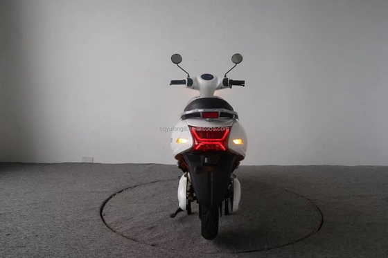 500W/1000W/1500W/2000W Scooter elettrico senza spazzola per adulti Max. velocità 40 60km/h