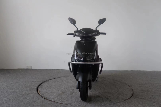 Motociclo elettrico a freno a disco con potenza motrice di 1000W/2000W/3000W e pneumatici da 3,0-10