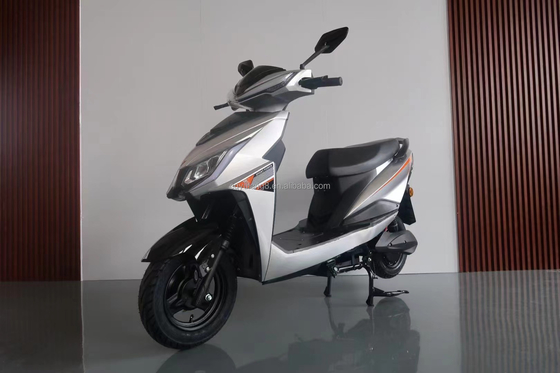 3.0-10 pneumatici 1500W 48V 60V scooter elettrico per adulti conveniente e personalizzabile